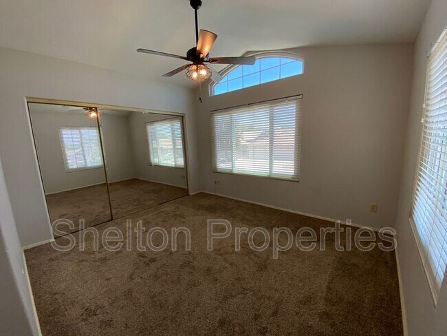 Building Photo - 2232 W Harrison St