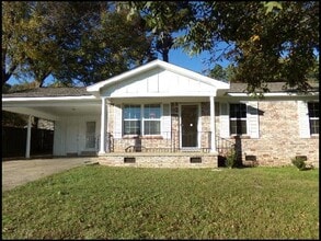 Building Photo - 9010 W Markham St