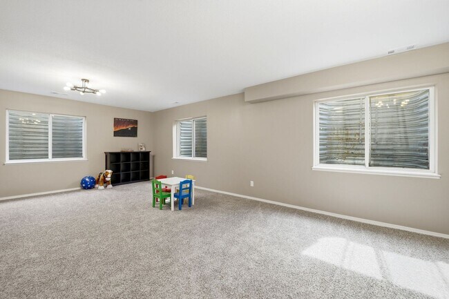 Building Photo - 1108 Scarlet Oak Dr