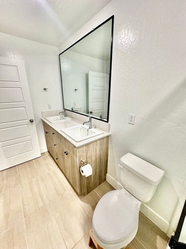 Building Photo - Newly Built Clovis 3/2