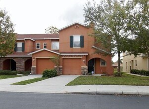 Building Photo - Quality Townhome In Convenient Location!