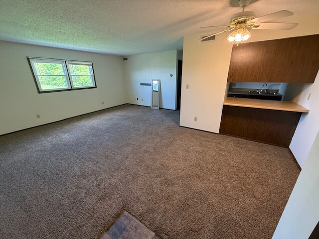 Primary Photo - 555 Roddy Rd