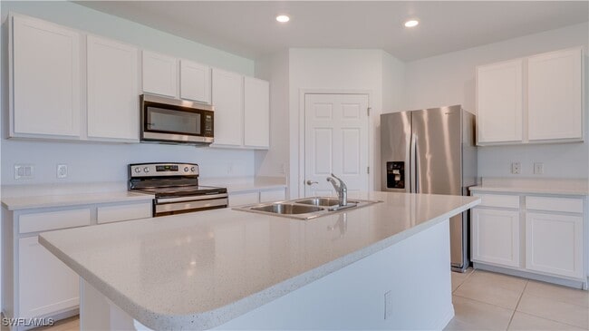 Building Photo - 3426 Acapulco Cir