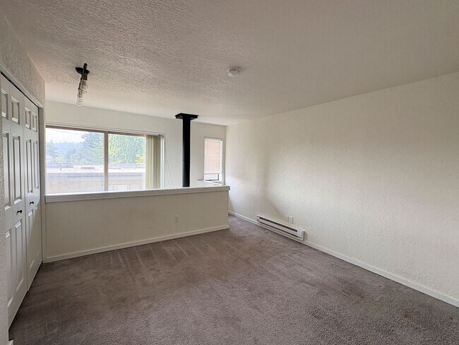Building Photo - 10324 NE 186th St