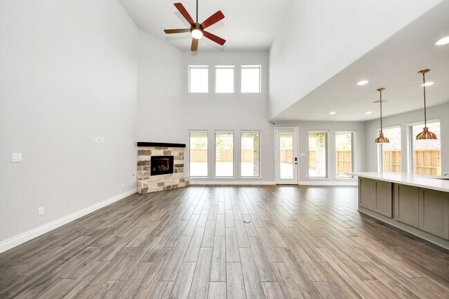 Building Photo - 28045 Woodland Bend Way