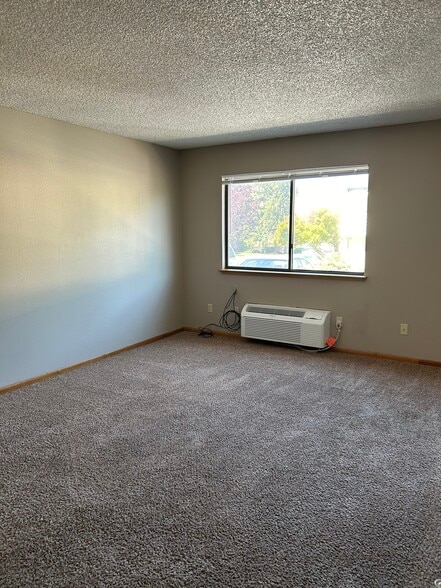 Living Room Example - Coulee Columbia View Apartments