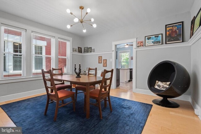 Building Photo - 153 E Ross St