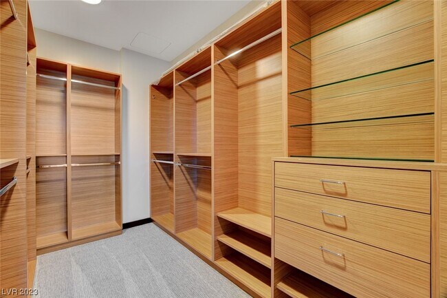 Building Photo - 3750 Las Vegas Blvd S