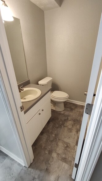 Building Photo - 3084 Parkside Ct