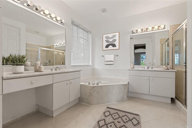 Building Photo - 2649 Center Ct Dr