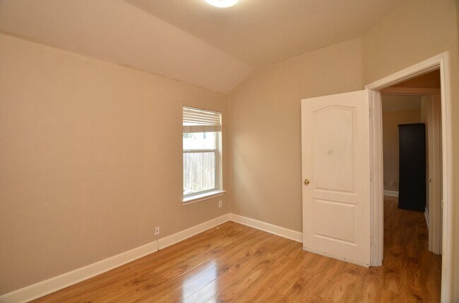 Building Photo - 4510 Regal Dr