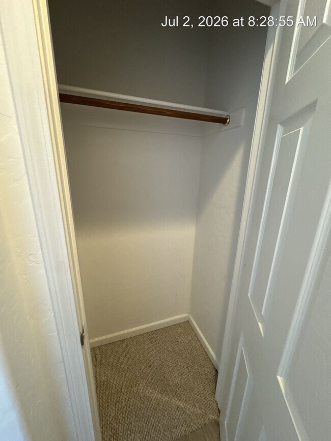 Building Photo - Beautiful Home Now Available! 3 Bedroom!