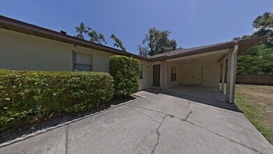 Building Photo - Center St 3125-3127
