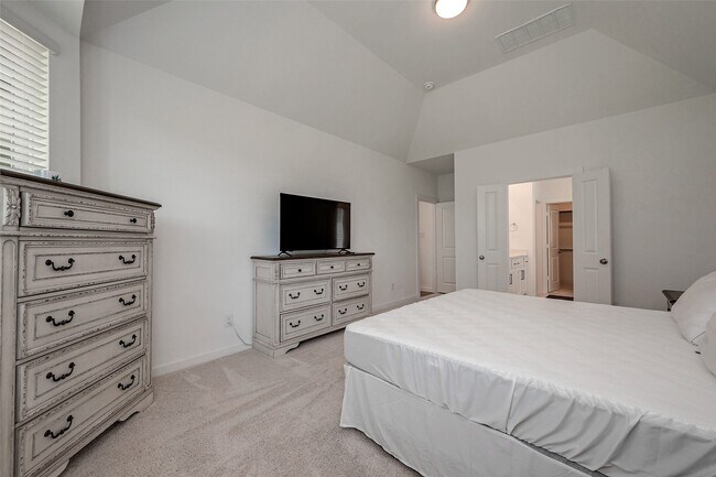 Building Photo - 430 W Cascade Heights Dr