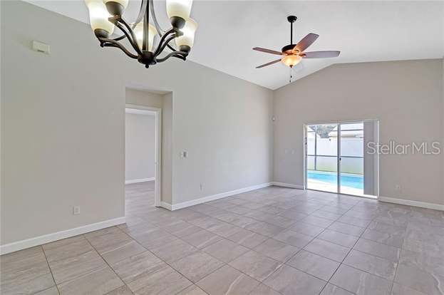 Building Photo - 7819 Turkey Oak Ln