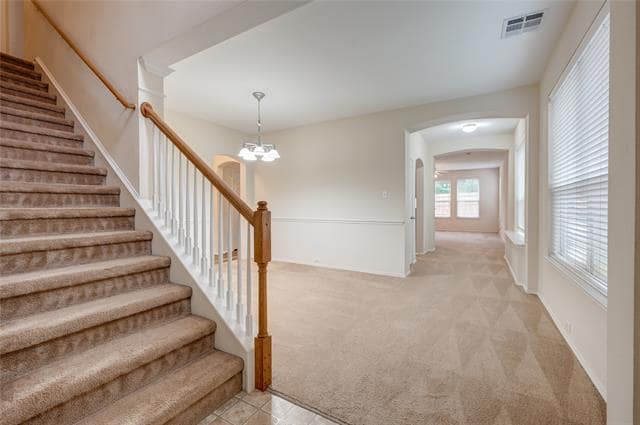 Building Photo - 1415 Ravenwood Dr