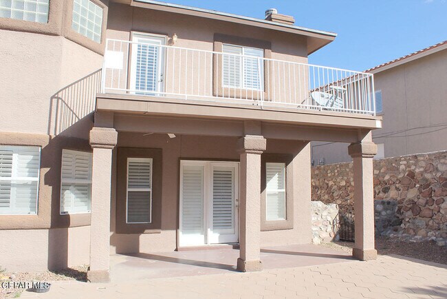 Building Photo - 6076 Los Siglos Dr