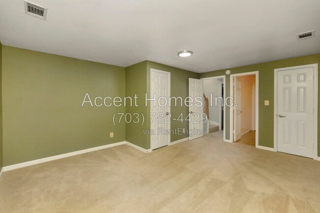 Building Photo - 5818 Wescott Hills Way
