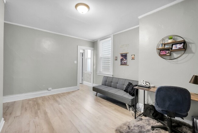 Building Photo - 3 BR 2 bath Bloomfield/Upper Lawrenceville...