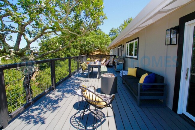 Building Photo - Fully Furnished 5BD/2.5BA Hillside View Home-FOUNDATION