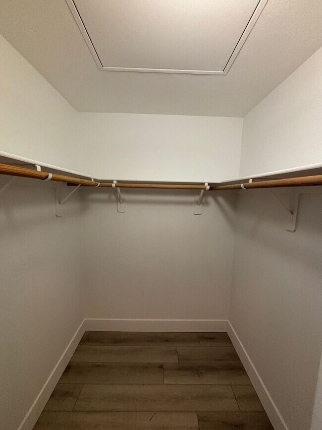 Building Photo - *CUTE 2 MASTER BEDROOM CONDO IN GATED COMMUNITY!!*