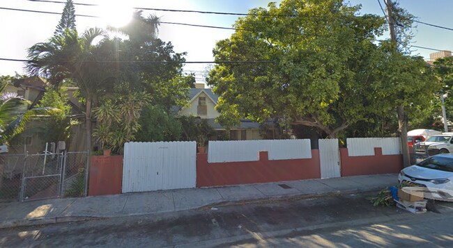 Primary Photo - 134 SW 5th Ave