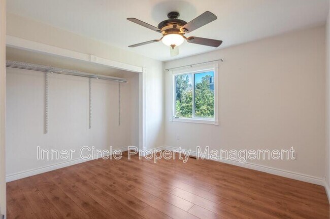 Building Photo - 512 Bluerock Dr