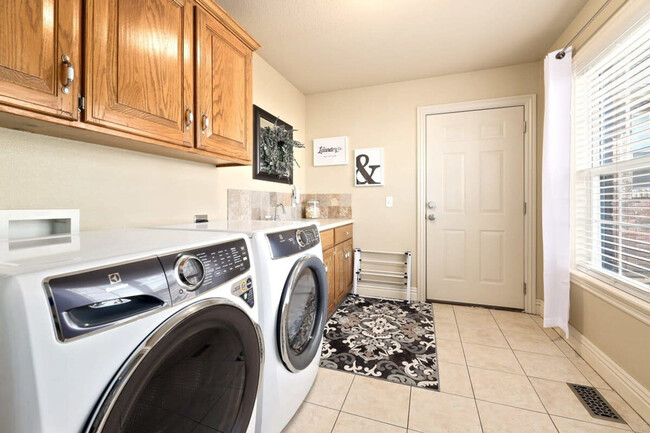 Building Photo - 12307 Blueberry Ln