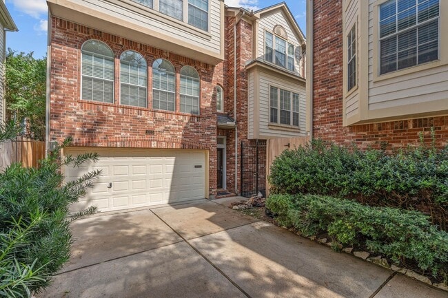 Building Photo - 1315 Anita St