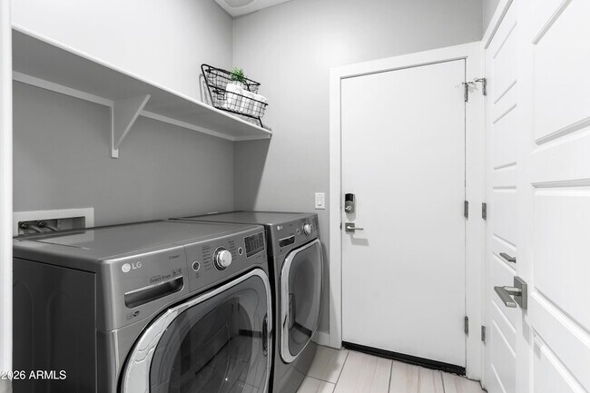 Building Photo - 35463 W Santa Barbara Ave