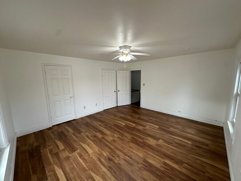 Building Photo - 915 Madison St