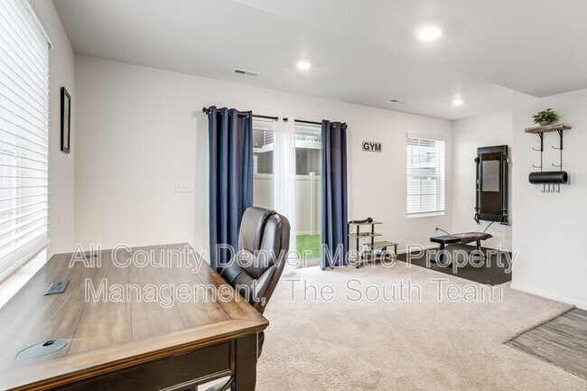 Building Photo - 4142 N Rome St