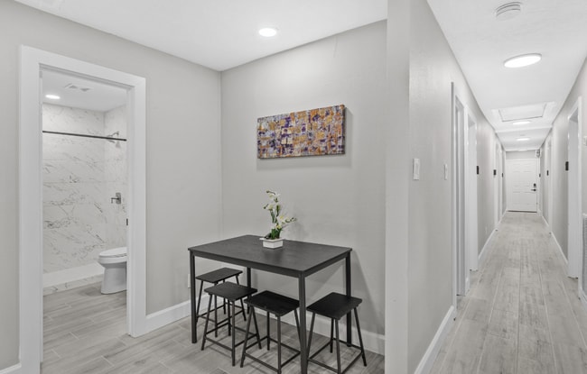 Building Photo - 8050 Tavenor Ln