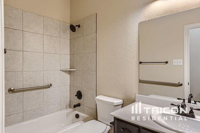 Building Photo - 172 Landsdale Cir