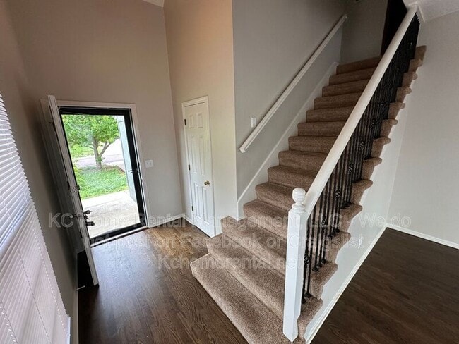 Building Photo - 6633 W 151st Pl