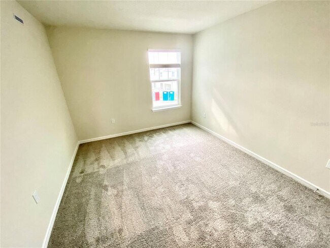 Building Photo - 2843 Stunning Ave