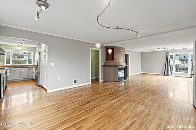 Building Photo - 1334 K St