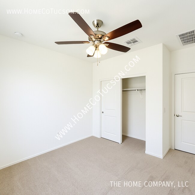 Building Photo - 5560 W Tumacacori Trl