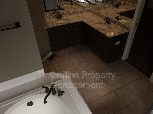 Building Photo - 2511 Antietam Ln