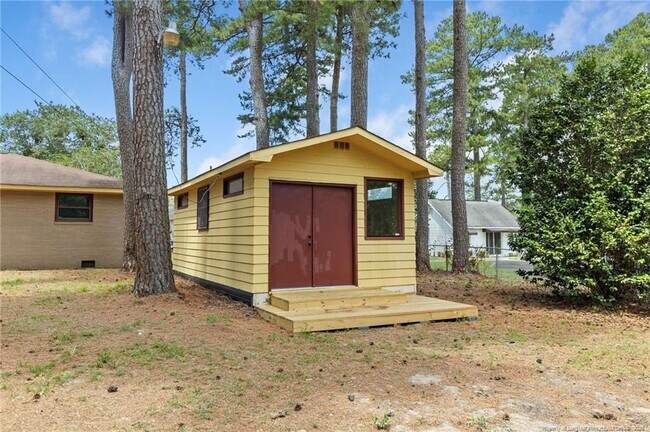 Building Photo - 3450 Cornell Dr