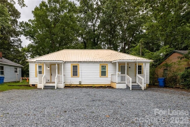 Building Photo - 629 Colston St