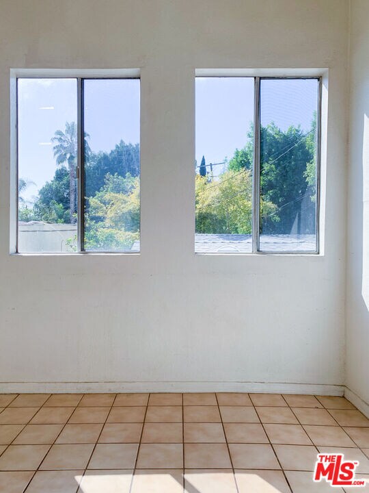 Building Photo - 821 N Vendome St