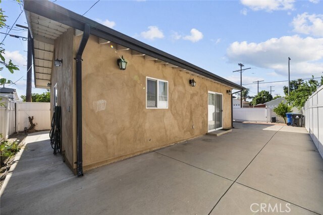 Building Photo - 7707 Teesdale Ave