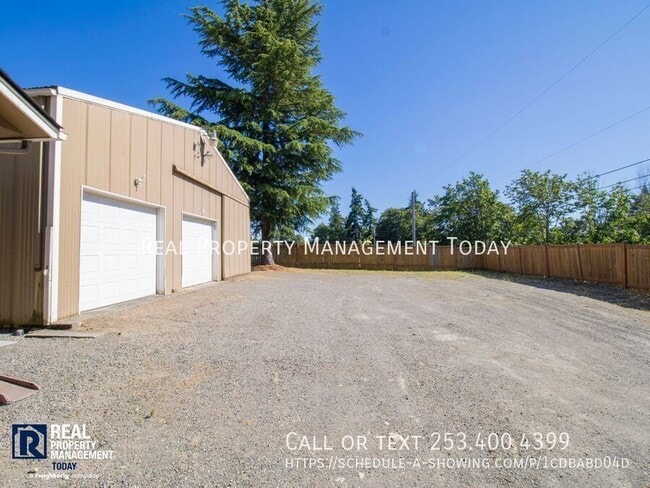 Building Photo - 2807 61st Ave NE