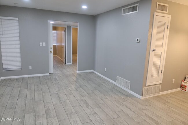 Building Photo - 2302 Copper Ave