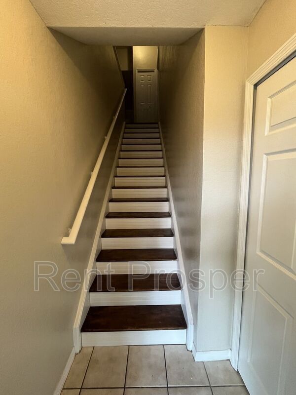 Building Photo - 850 Enterprise Cove Ave