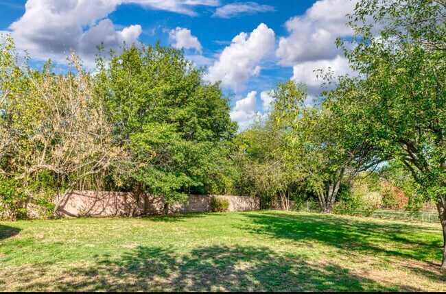 Building Photo - 3808 Piedmont Rd