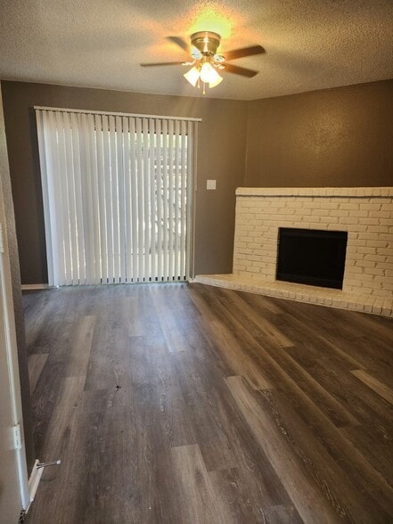 Building Photo - 112 Allencrest Dr