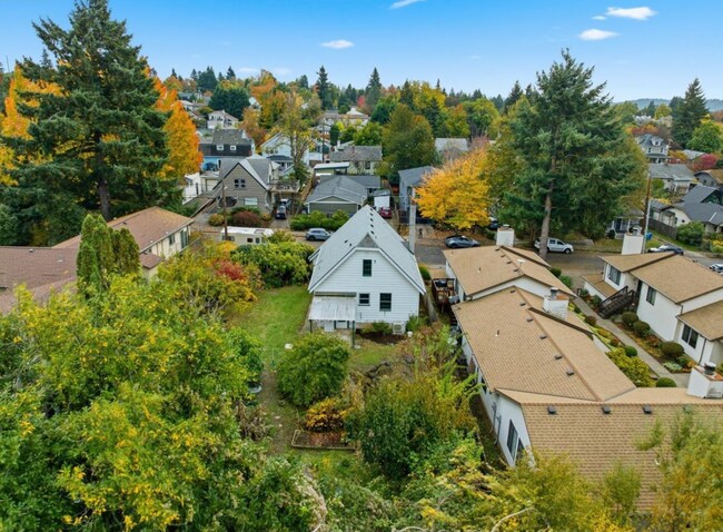 Building Photo - Discover Comfort & Charm in a Prime Location: 2BD/1B Single-Family Home!