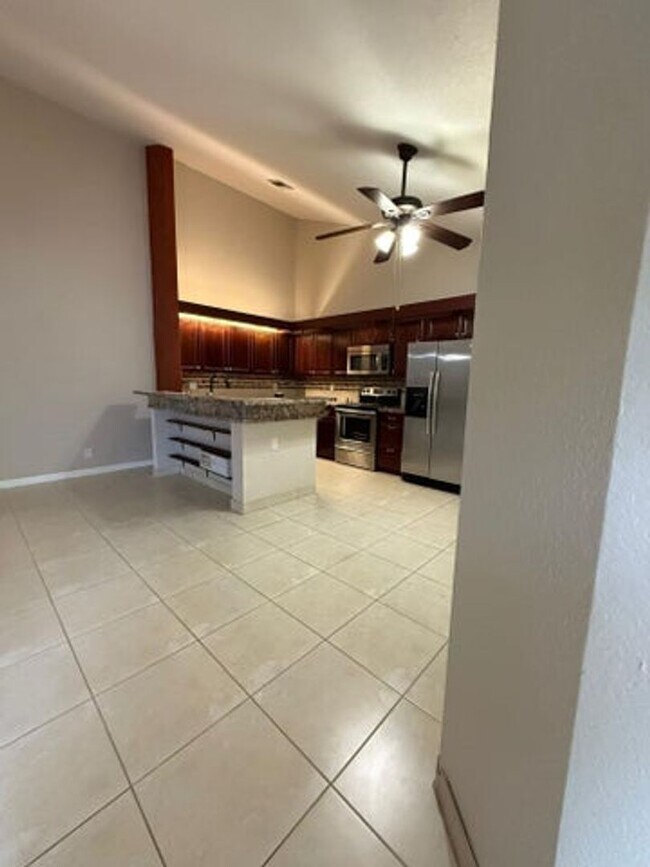 Building Photo - 8845 Center Ct Dr